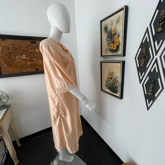 Modavon Peach Nylon Robe - Picture 10 of 10